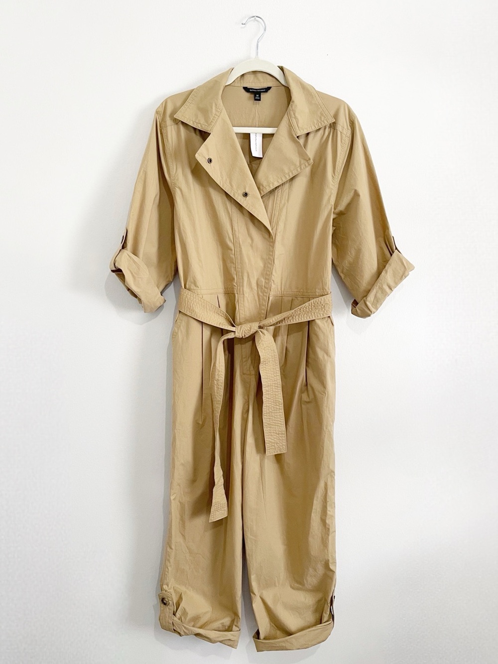 NWT Banana Republic Finley Poplin Jumpsuit in New Khaki Beige Size M - Picture 7 of 16